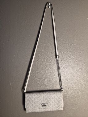 GUESS White Logo Crossbody Wallet